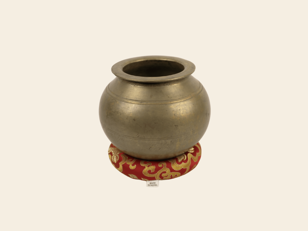 Antique Kasaudi Pot