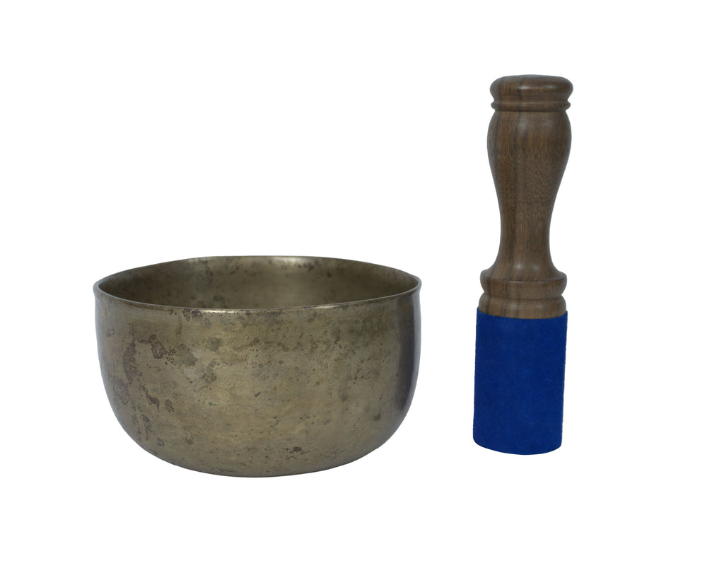 Antique Thadobati Singing Bowl – Hand-Hammered Tibetan Sound Healing Instrument