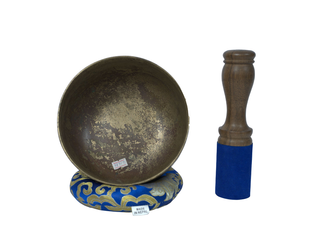 Antique Thadobati Singing Bowl – Hand-Hammered Tibetan Sound Healing Instrument