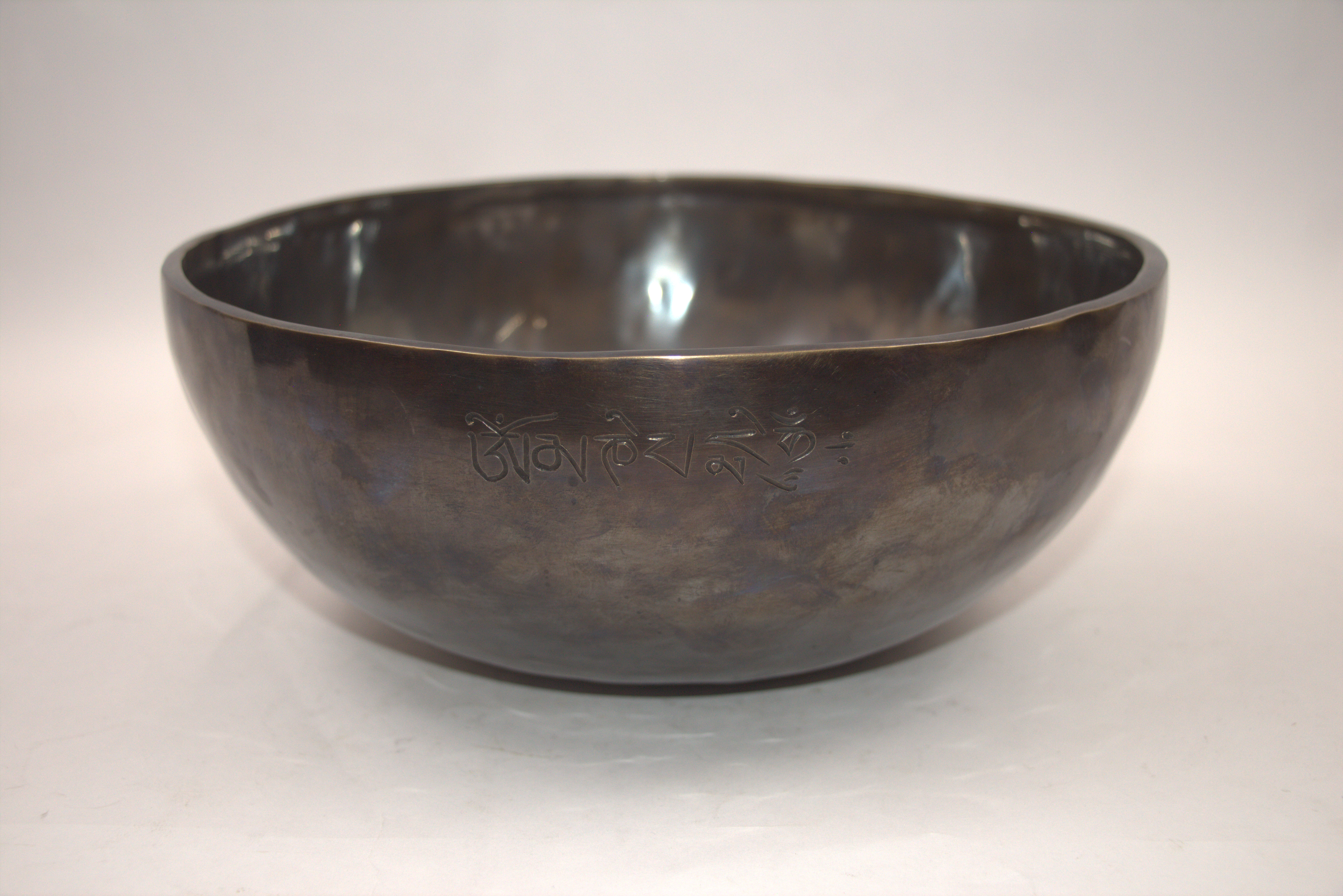 Full_Moon_Chakra_Set_Singing_Bowl_11